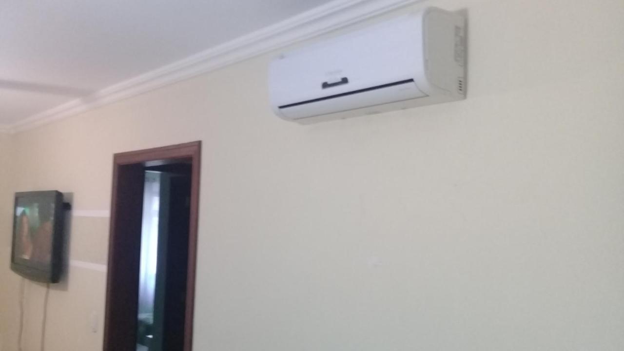 Apartamento De 2 Domitorios E 1 Garagem No Centro De Bombinhas 50 Metros Da Praia Na Avenida Principal Proximo Ao Shopping Punta Blu Екстериор снимка