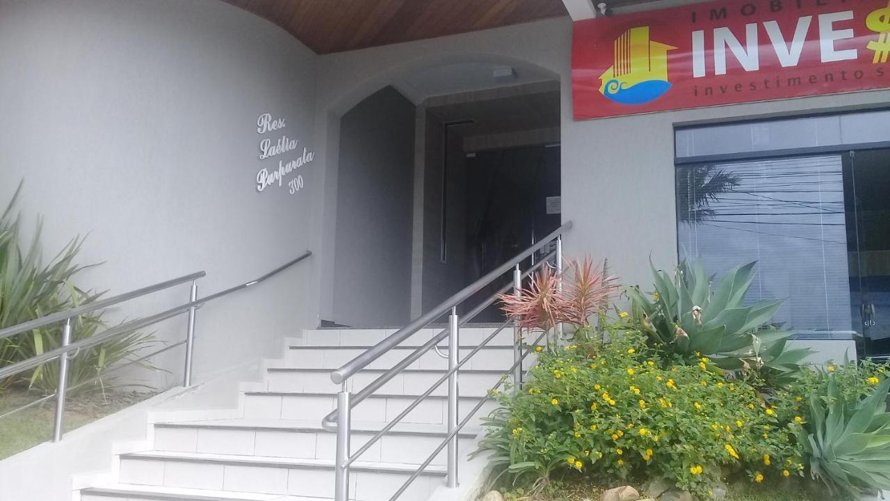 Apartamento De 2 Domitorios E 1 Garagem No Centro De Bombinhas 50 Metros Da Praia Na Avenida Principal Proximo Ao Shopping Punta Blu Екстериор снимка