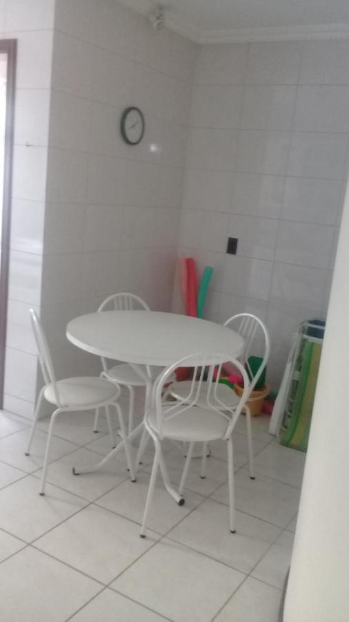 Apartamento De 2 Domitorios E 1 Garagem No Centro De Bombinhas 50 Metros Da Praia Na Avenida Principal Proximo Ao Shopping Punta Blu Екстериор снимка