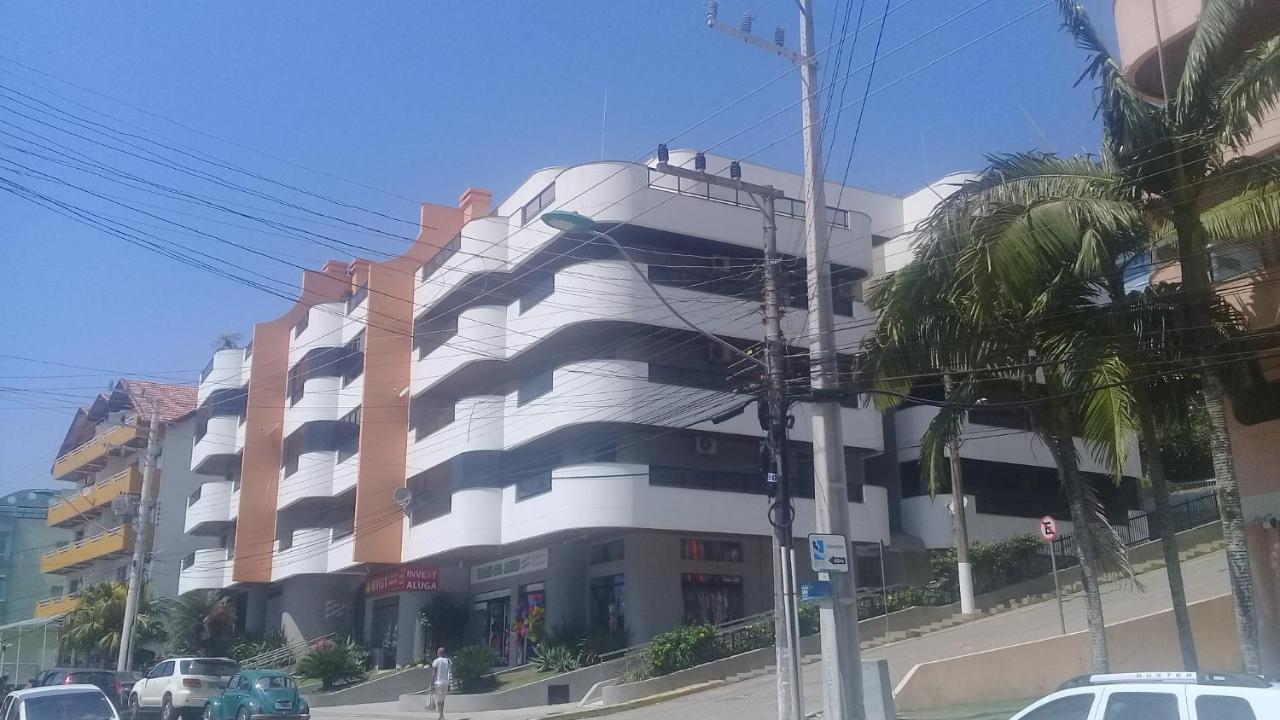 Apartamento De 2 Domitorios E 1 Garagem No Centro De Bombinhas 50 Metros Da Praia Na Avenida Principal Proximo Ao Shopping Punta Blu Екстериор снимка